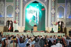 حرم رضوی در شب میلاد پیامبر رحمت (ص) و امام صادق (ع) غرق در سرور و شادمانی شد