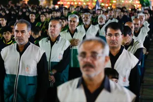لاله&zwnj;گردانی خادم&zwnj;یاران فارس در سوگ امام رضا (ع) + تصاویر