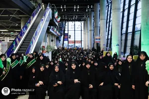 مراسم اهتزاز بزرگ&zwnj;ترین پرچم رضوی-١