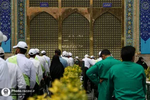 تشرف کاروان زیارتی معین الضعفا به حرم مطهر رضوی