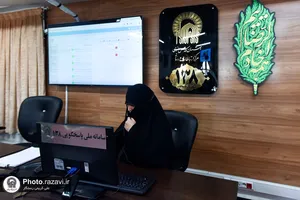 پاسخگویی تلفنی مدیر مرکز امور بانوان و خانواده به مخاطبان سامانه ١٣٨