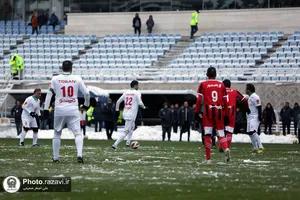 دیدار تیم منتخب فوتبال خراسان و تیم ملی ۱۹۹۸