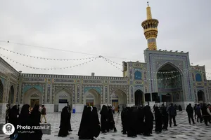 تشرف دانشجویان جدیدالورود پزشکی و پیراپزشکی به حرم مطهر رضوی