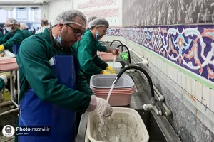 حضور خادمیاران ورامینی در چایخانه حضرت