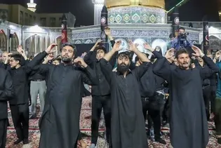 عزاداری پرشور زائران اردوزبان در سوگ ام ابیها (س)