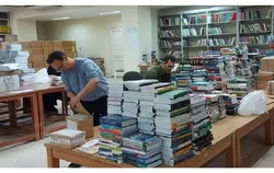 اهدای بیش از ۲۳ هزار کتاب چاپی توسط فرهنگ‌دوستان به کتابخانه حرم رضوی
