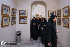 بازدید جمعی از دانشجویان دانشگاه پیام نور نیشابور از بخش&zwnj;های مختلف حرم امام رضا علیه&zwnj;السلام
