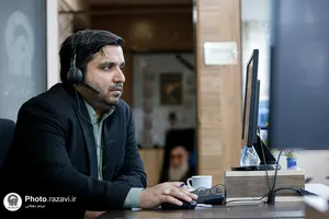 پاسخگویی تلفنی مدیر مطالعات و نوآوری حرم مطهر رضوی به مخاطبان سامانه ۱۳۸