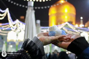 حال و هوای حرم مطهر رضوی در شب میلاد امام رضا علیه&zwnj;السلام -2