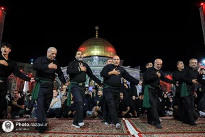 عزاداری سنتی شب ششم محرم در &laquo;حسینیه حرم&raquo;
