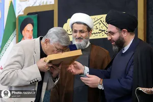 اجتماع بزرگ زائران اردوزبان در حرم مطهر رضوی
