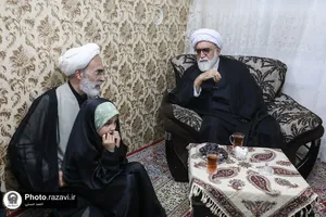 دیدار تولیت آستان قدس رضوی با خانواده شهدای حملات تروریستی رژیم صهیونیستی-2