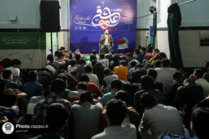 وداع پسران نوجوان معتکف رمضانیه در حرم مطهر رضوی