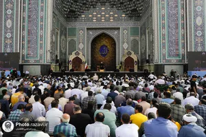 قرائت دعای پرفیض عرفه در حرم مطهر رضوی