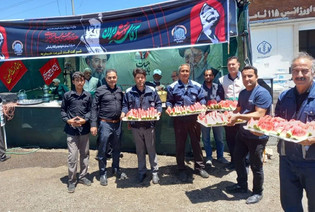 استقبال موکب شرکت قند تربت‌حیدریه از زائران در مسیر منتهی به مشهد