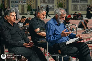 عزاداری زائران عرب&zwnj;زبان در حرم مطهر رضوی