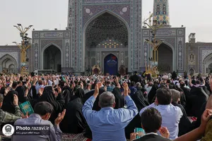 قرائت دعای پرفیض عرفه در حرم مطهر رضوی-2