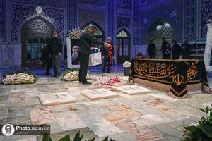 آماده سازی قبر مطهر رهبر شهید انقلاب