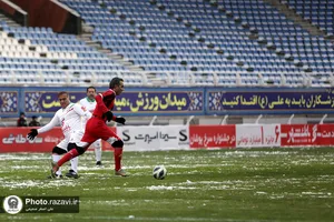 دیدار تیم منتخب فوتبال خراسان و تیم ملی ۱۹۹۸