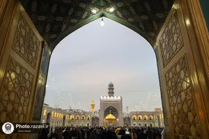 حال و هوای حرم مطهر رضوی در شب نیمه شعبان