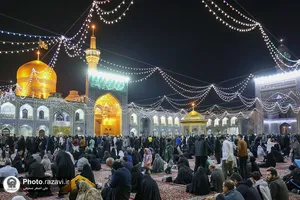 حال و هوای حرم امام رضا علیه&zwnj;السلام در شب میلاد حضرت زینب سلام الله علیها