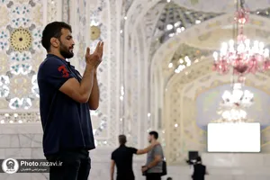 تشرف تیم ملی کشتی بزرگسالان به حرم مطهر