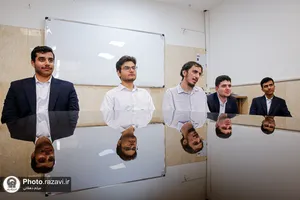 حضور دانش&zwnj;آموزان افتخارآفرین تیم ملی المپیاد هوش مصنوعی در دبیرستان و دانشگاه امام رضا علیه&zwnj;السلام 