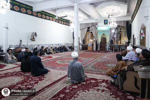 نشست مدیر امور مجاورین بنیاد کرامت رضوی با ائمه جماعات &laquo;پهنه شهید عصمتیان&raquo;