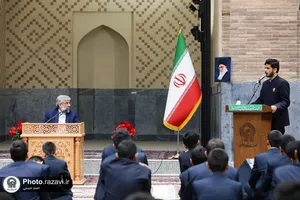 دیدار صمیمی خادمیاران مکبر نوجوان با مدیر عالی حرم مطهر رضوی