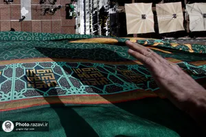 نصب کتیبه&zwnj;های ولادتی امام رضا علیه&zwnj;السلام در دهه کرامت