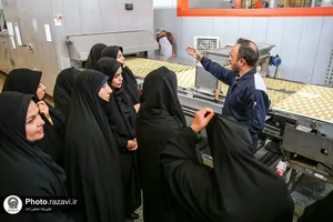 بازدید کارکنان آستان قدس رضوی از شرکت صنایع غذایی رضوی