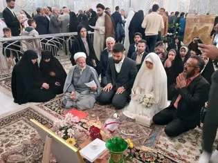 صد‌ها قلب جوان آغاز زندگی مشترک خود را در آغوش امام مهربانی‌ها جاودانه کردند