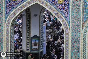 قرائت دعای پرفیض عرفه در حرم مطهر رضوی