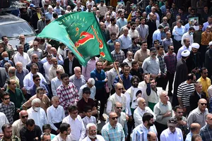خادمیاران رضوی شهرستان لارستان پیشگام در راهپیمایی روز قدس/ گزارش تصویری