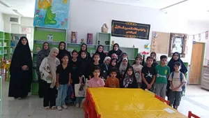 محفل &laquo;خورشید خراسان&raquo; در نهاوند؛ جلوه&zwnj;ای از شعر و ادب کودکانه برای امام رضا (ع) + تصاویر