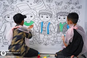 رنگ آمیزی دیوارنگاره توسط کودکان جهان اسلام یادبود شهدای مدرسه میناب