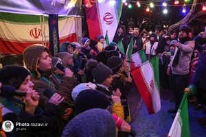 جشن پیروزی انقلاب اسلامی در ایستگاه انقلاب دانش&zwnj;آموزان مدارس امام رضا(علیه&zwnj;السلام)