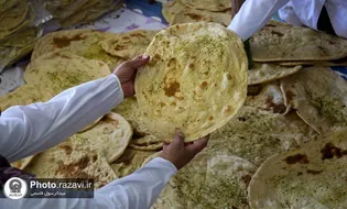 توزیع ۲۰ هزار نان صلواتی؛ جلوه‌ای از ایثار در دهه کرامت کرمان