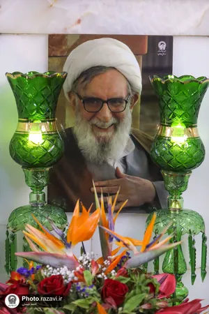 آیین خطبه هشتمین سالگرد ارتحال آیت الله واعظ طبسی در حرم مطهر رضوی