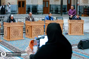 جلسه دفاع از پایان&zwnj;نامه در حرم مطهر رضوی