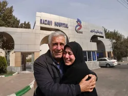بازگشت یک مادر از مرز مرگ حتمی به زندگی| اشک‌های یک دختر در اورژانس بیمارستان رضوی به لبخند تبدیل شد