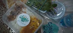 همزمان با نوزدهمین شب ماه رمضان، سفره  افطاری رضوی در منطقه شهید باهنر مشهد پهن شد