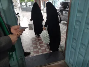 اطعام نیازمندان با رایحه فاطمی در محمودآباد