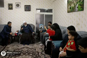 دیدار تولیت آستان قدس رضوی با دو خانواده فرزند پذیر مشهدی