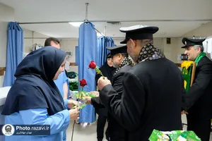 حضور خدام حرم مطهر رضوی در بیمارستان امید