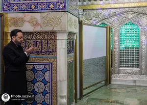 تصاویری از شهید مالک رحمتی در حرم مطهر رضوی