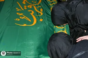 حضور خدام و پرچم گنبد حرم مطهر رضوی در محل شهادت سیدحسن نصرالله