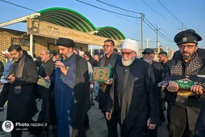 حضور تولیت آستان قدس رضوی در مسیر پیاده&zwnj;روی اربعین حسینی