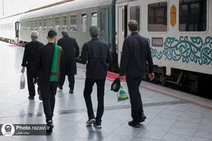 بدرقه کاروان خدام حرم مطهر رضوی در ایستگاه راه آهن شهید رئیسی مشهد
