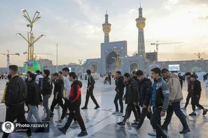 تشرف کاروان دانش&zwnj;آموزی زیارت اولی از استان فارس به حرم مطهر رضوی